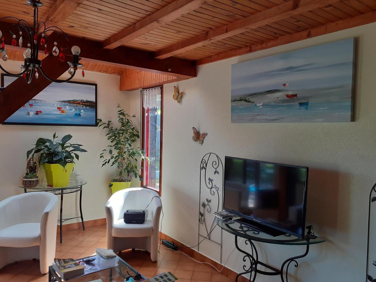 Chez Christine Bed & Breakfast Noyal-Pontivy Luaran gambar
